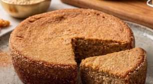 Bolo fácil sem farinha de banana e amendoim