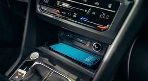 Prático, mas perigoso: como o carregador por indução do carro detona o seu celular