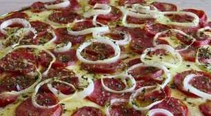 Pizza caseira feita sem massa de um jeito super diferente e surpreendente, que vai encantar a família