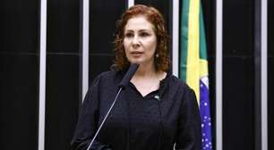 Zambelli reaparece nas redes sociais e confirma que está na Itália