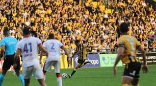 Criciúma empata com o Náutico e segue na liderança da Série B