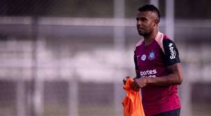 Volante sente incômodo e desfalca o Corinthians contra o Bahia pelo Campeonato Brasileirão