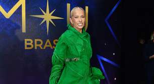 Adriane Galisteu mistura plissado verde e brinco de borboleta. Veja marcas dos looks das famosas no Miss Universe Brasil 2026