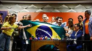 Zema lança candidatura com foco em segurança e economia, diz ser anti-PT e não critica Flávio