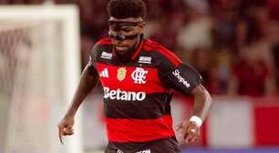 Emerson Royal rebate críticas no Flamengo: "Sei do meu valor"