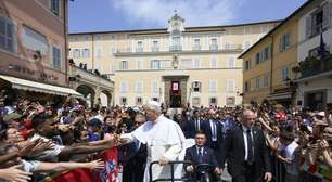 Papa Leão XIV encerra férias e retoma agenda oficial no Vaticano