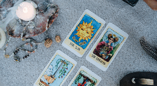 Tarot do dia: previsão para os 12 signos em 27/07/2026