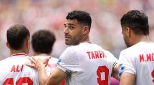 Alvo do Vasco, Mehdi Taremi, capitão do Irã na Copa, não quer jogar no Brasil