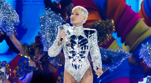 Em meio a polêmica com figurino, Xuxa estreia turnê de despedida; veja looks das famosas na plateia