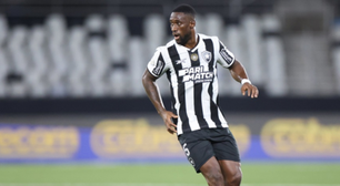 Zagueiro Bastos faz publicação direcionada ao Botafogo