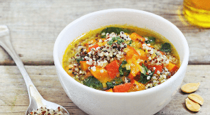 6 receitas de sopas vegetarianas para se aquecer nos dias frios
