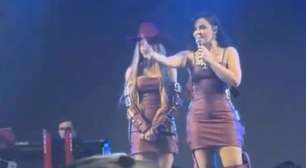 Maraisa dá bronca em fã que apontou laser para o rosto de Maiara durante show: 'Você não é homem?'