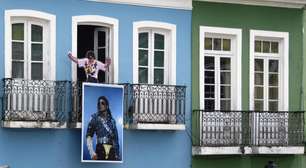 Ocupada há 17 anos, varanda de Michael Jackson é fechada em Salvador após ordem judicial