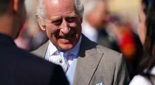 Braço direito de rei Charles III e desafeto de Harry anuncia aposentaria