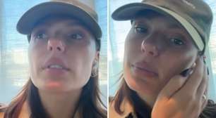 Isis Valverde passa mal no aeroporto e faz desabafo sobre doença crônica: 'É muito sério'