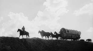 Hoje no streaming: Um dos melhores filmes de faroeste de John Wayne ao lado de um grande e essencial cineasta do gênero
