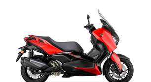 Yamaha XMax 300 ganha novas cores e mantém pacote tecnológico; scooter custa R$ 38.690