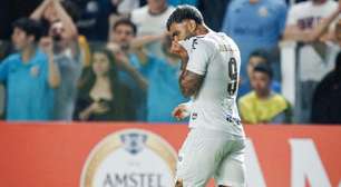 Santos leva susto, mas vira contra a UCV e avança na Sul-Americana
