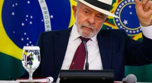 'Lulinha jura para mim todo dia que é inocente e eu acredito nele', diz Lula