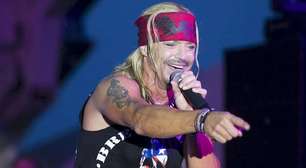 Ex-vocalista do Poison interrompe turnê após cirurgia