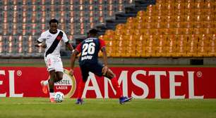 Vasco x Independiente Medellín: quantos chutes terão ao gol? Veja as odds para apostar