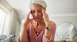 Menopausa vai além das ondas de calor, alerta ginecologista