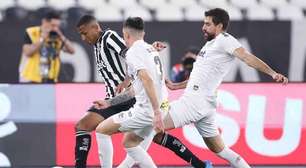 Que panes são essas? Santos acumula erros bisonhos na zaga em retomada pós-Copa