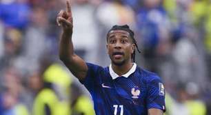 Olise fala pela primeira vez após queda da França na Copa: "Decepção imensa"