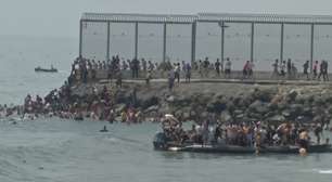 Milhares de imigrantes chegam a Ceuta, na Espanha, e prefeito pede declaração de emergência