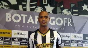 Ex-Botafogo é identificado como uma das vítimas de queda de muro durante ventania no RJ
