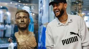 Neymar Jr ganha homenagem com busto e espaço dedicado em memorial do Santos; veja as fotos