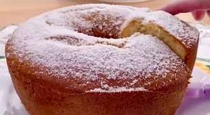 Bolo de laranja grande, fofinho e delicioso, feito com aquela receita de família espetacular