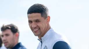 Internacional prepara investida para fechar com Alex Arce