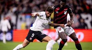 Gramado da Neo Química Arena gera irritação no vestiário do Corinthians