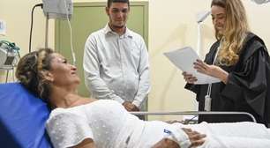 Noiva passa mal antes do casamento e é surpreendida por cerimônia em hospital no Acre