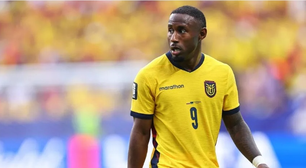 Especulado no Vasco, John Yeboah define seu futuro