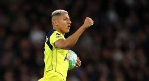 Gol de Richarlison nos acréscimos dá vitória ao Tottenham sobre o Chelsea em amistoso