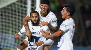 Ex-Flamengo, Juninho marca primeiro hat-trick da carreira