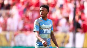 Vini Jr vive indefinição com o Real Madrid por conta de bônus de renovação