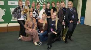 Fotógrafo flagra encontro das Paquitas com Xuxa na turnê de despedida 'O Último Voo da Nave'