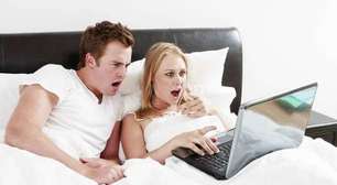 Consumir conteúdo adulto em casal pode fazer bem ao relacionamento? Sexóloga explica