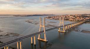 Com mais de 6 quilômetros de extensão, a Ponte Vasco da Gama foi construída para atravessar um estuário onde o solo muda constantemente