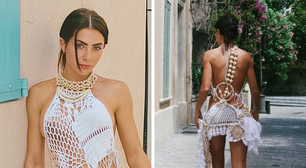 Em Saint-Tropez, Jade Picon repete vestido de crochê de R$ 5,5 mil usado por Anitta em clipe de "Equilibrivm"