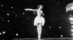 Ariana Grande anuncia pausa na carreira após turnê