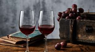 Simpatias com vinho para fortalecer o amor e renovar o relacionamento