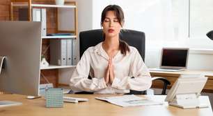 Meditação no trabalho: 5 práticas simples para melhorar o foco durante o dia
