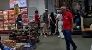 Açougueiro esfaqueia três colegas em supermercado e é preso no interior de SP