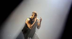 Drake distribui dinheiro e carros em evento feminino no Canadá
