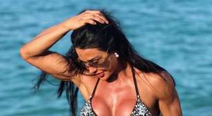 Gracyanne Barbosa posa com look transparente na Itália e namorado surpreende com reação