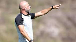 Botafogo faz treino aberto, e Franclim destaca importância de vitória em clássico